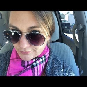 Meet your Posher, Rebecca